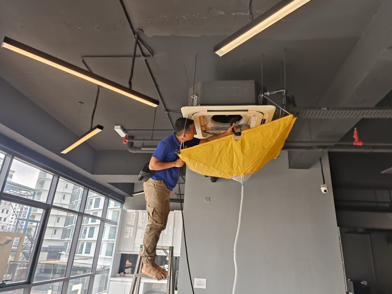 aircon-office-servicing